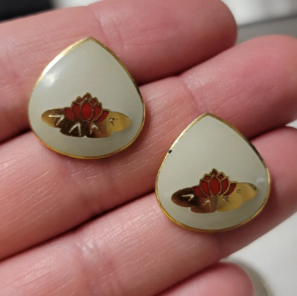 Vintage Genuine Cloisonne Earrings Water Lily Lotus Flower Gold Filled